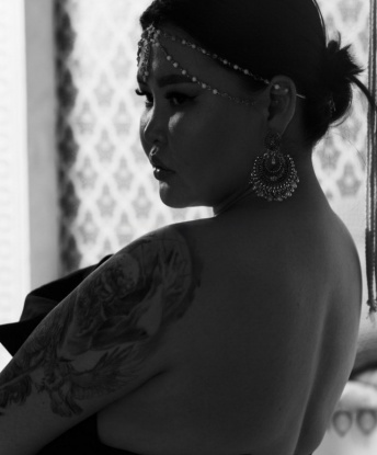 Искушающая красавица с знойным темпераментом готова побаловать тебя своими ласками и страстью. Жду только тебя для ярких и незабываемых моментов. Позвони прямо сейчас! 158, 23 года