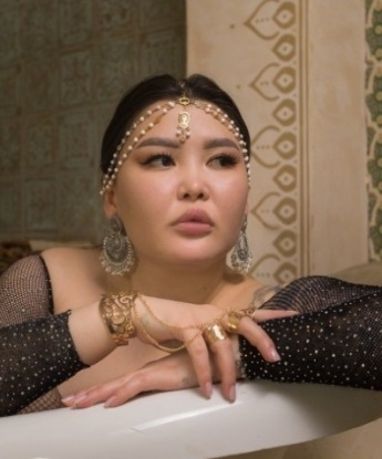 Искушающая красавица с знойным темпераментом готова побаловать тебя своими ласками и страстью. Жду только тебя для ярких и незабываемых моментов. Позвони прямо сейчас! 158, 23 года