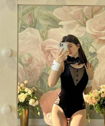 💋Мои услуги включают глубокий массаж, страстные эротические игры и все, что подарит нам обоим незабываемые моменты удовольствия. Живу в самом сердце Москвы, возможно, встреча произойдет у меня. Обещаю, что ты не пожалеешь о своем выборе, ведь мне доверились уже многие довольные клиенты. 🔥Перед будущей встречей можешь ознакомиться с моими фотографиями и положительными отзывами на сайте. Когда-то встретившись со мной, ты захочешь вернуться в мир нашего пылкого секрета. Жду тебя, мой красавчик! 😘 1356, 19 лет