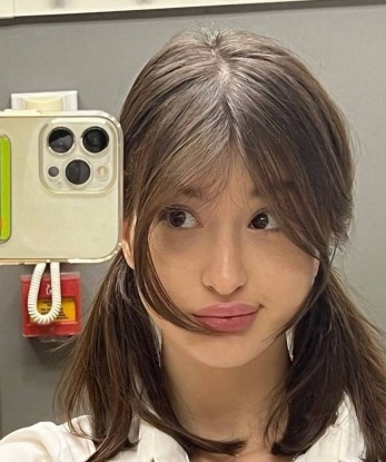 💋Мои услуги включают глубокий массаж, страстные эротические игры и все, что подарит нам обоим незабываемые моменты удовольствия. Живу в самом сердце Москвы, возможно, встреча произойдет у меня. Обещаю, что ты не пожалеешь о своем выборе, ведь мне доверились уже многие довольные клиенты. 🔥Перед будущей встречей можешь ознакомиться с моими фотографиями и положительными отзывами на сайте. Когда-то встретившись со мной, ты захочешь вернуться в мир нашего пылкого секрета. Жду тебя, мой красавчик! 😘 1356, 19 лет